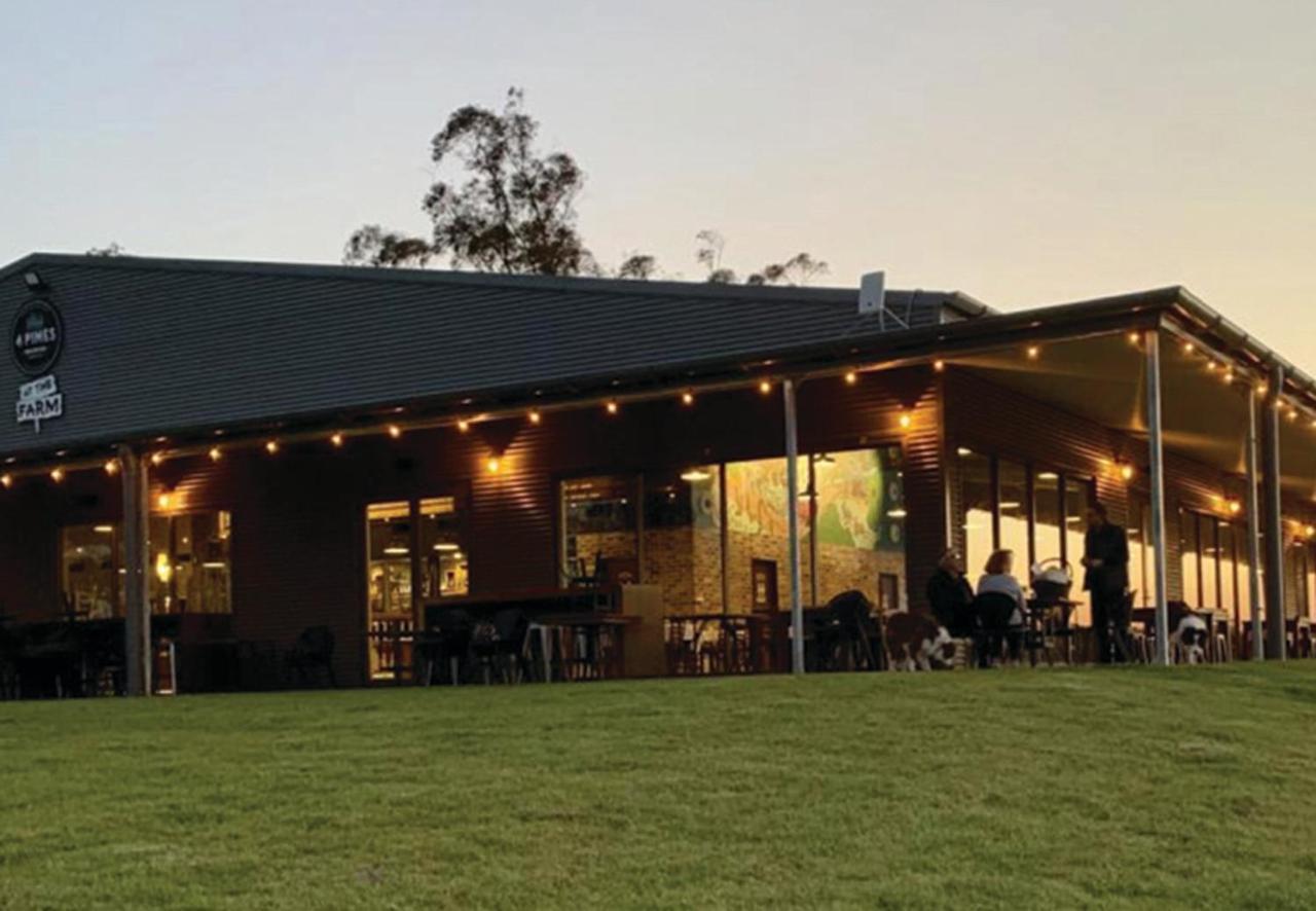 Hunter Valley Resort, Hunter Farm Adventure Centre & 4 Pines At The Farm Pokolbin Esterno foto
