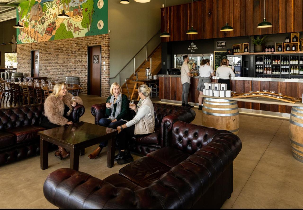 Hunter Valley Resort, Hunter Farm Adventure Centre & 4 Pines At The Farm Pokolbin Esterno foto